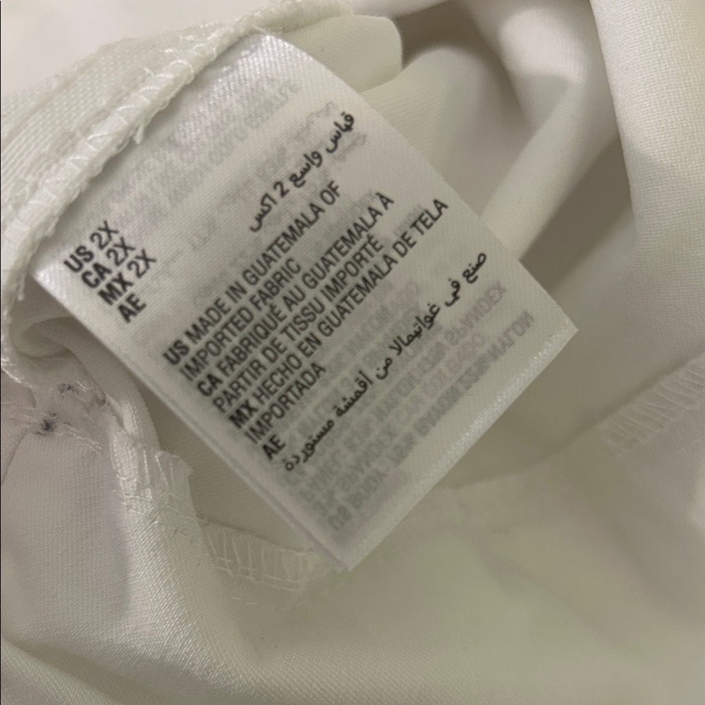 JM Collection Bright White Rivet Capri - Picture 8 of 9